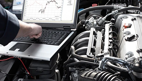 Laptop auf Motor
